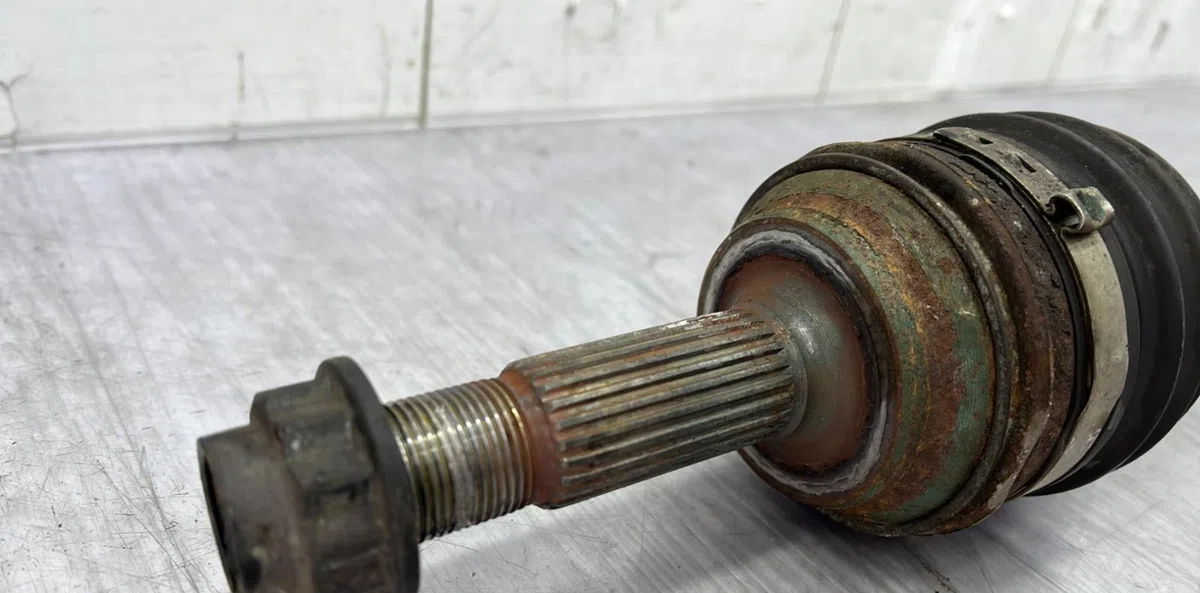 Transmission avant droite TOYOTA YARIS 1 PHASE 1 occasion