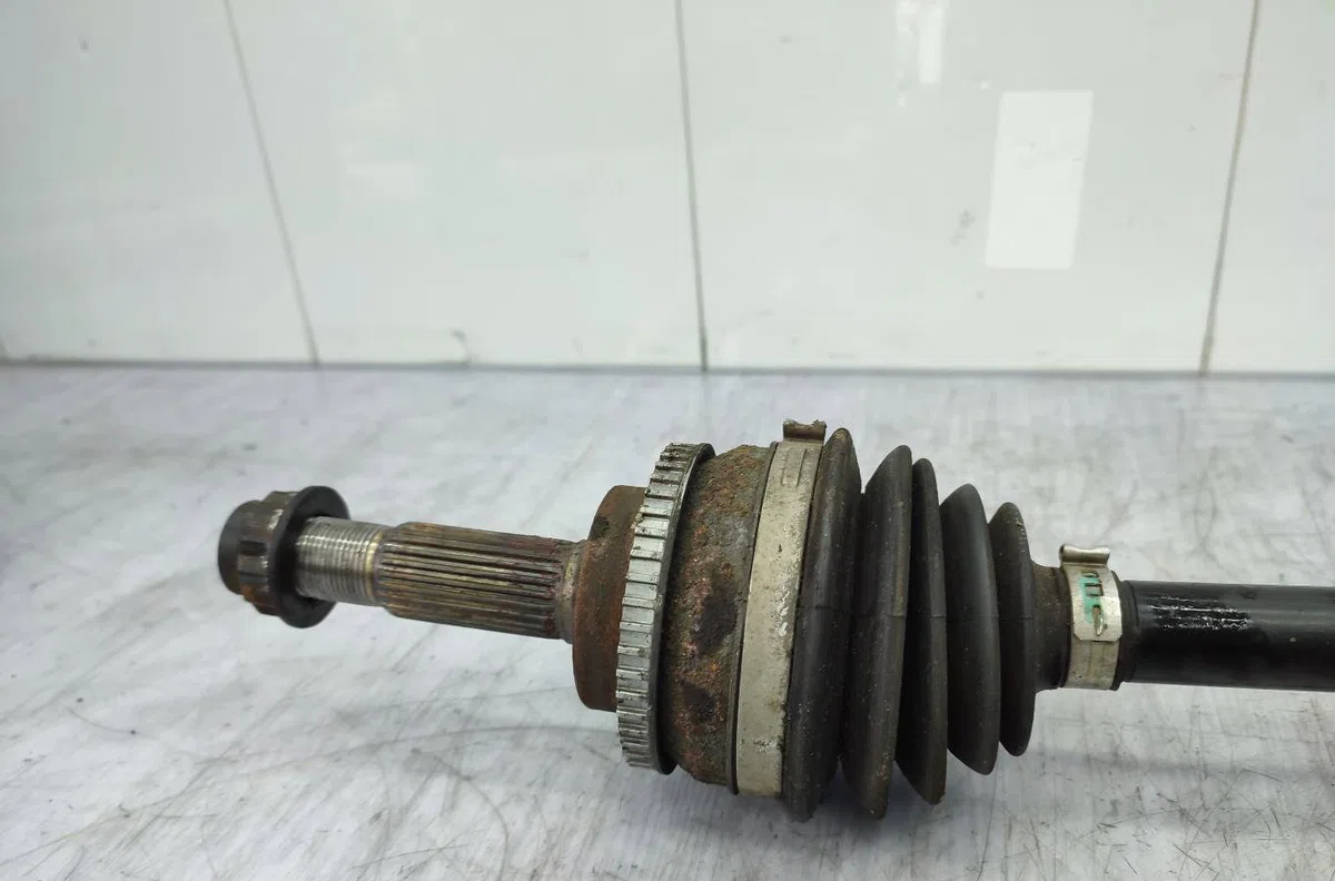 Transmission avant droite TOYOTA YARIS 1 PHASE 2 occasion