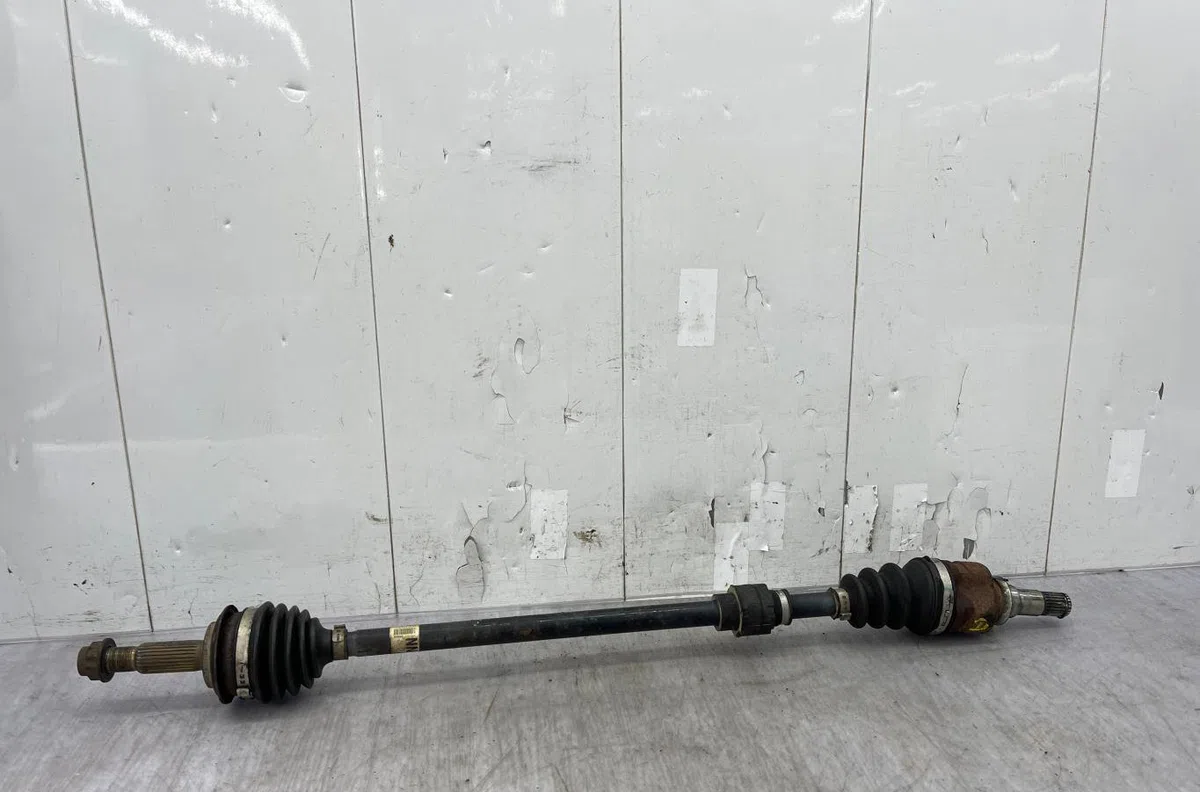 Transmission avant droite TOYOTA YARIS 2 PHASE 2 occasion