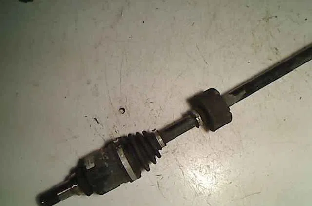 Transmission avant droite TOYOTA YARIS I occasion