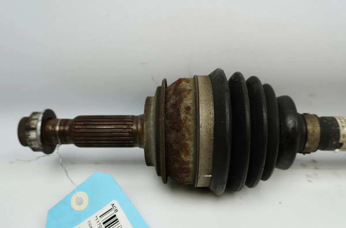 Transmission avant droite Toyota YARIS (_P9_) 1.4 d-4d (nlp90_) (2005-2012) occasion