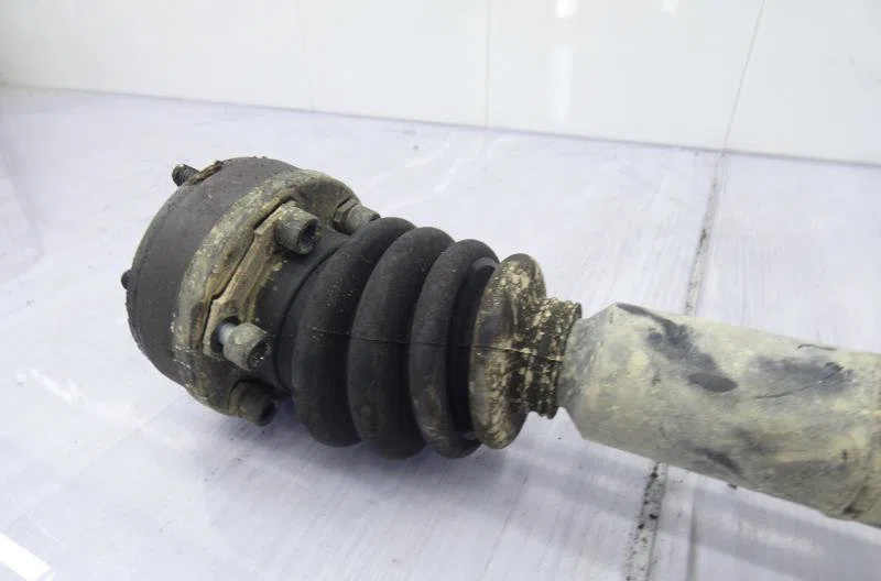 Transmission avant droite VOLKSWAGEN BORA occasion