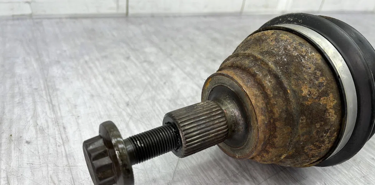 Transmission avant droite VOLKSWAGEN CADDY 3 PHASE 1 occasion
