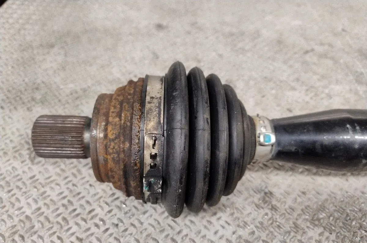 Transmission avant droite VOLKSWAGEN GOLF 6  GOLF 6 occasion