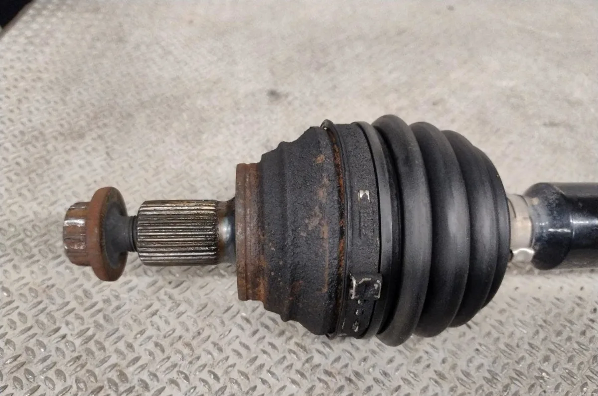 Transmission avant droite VOLKSWAGEN GOLF 6 GOLF 6 occasion