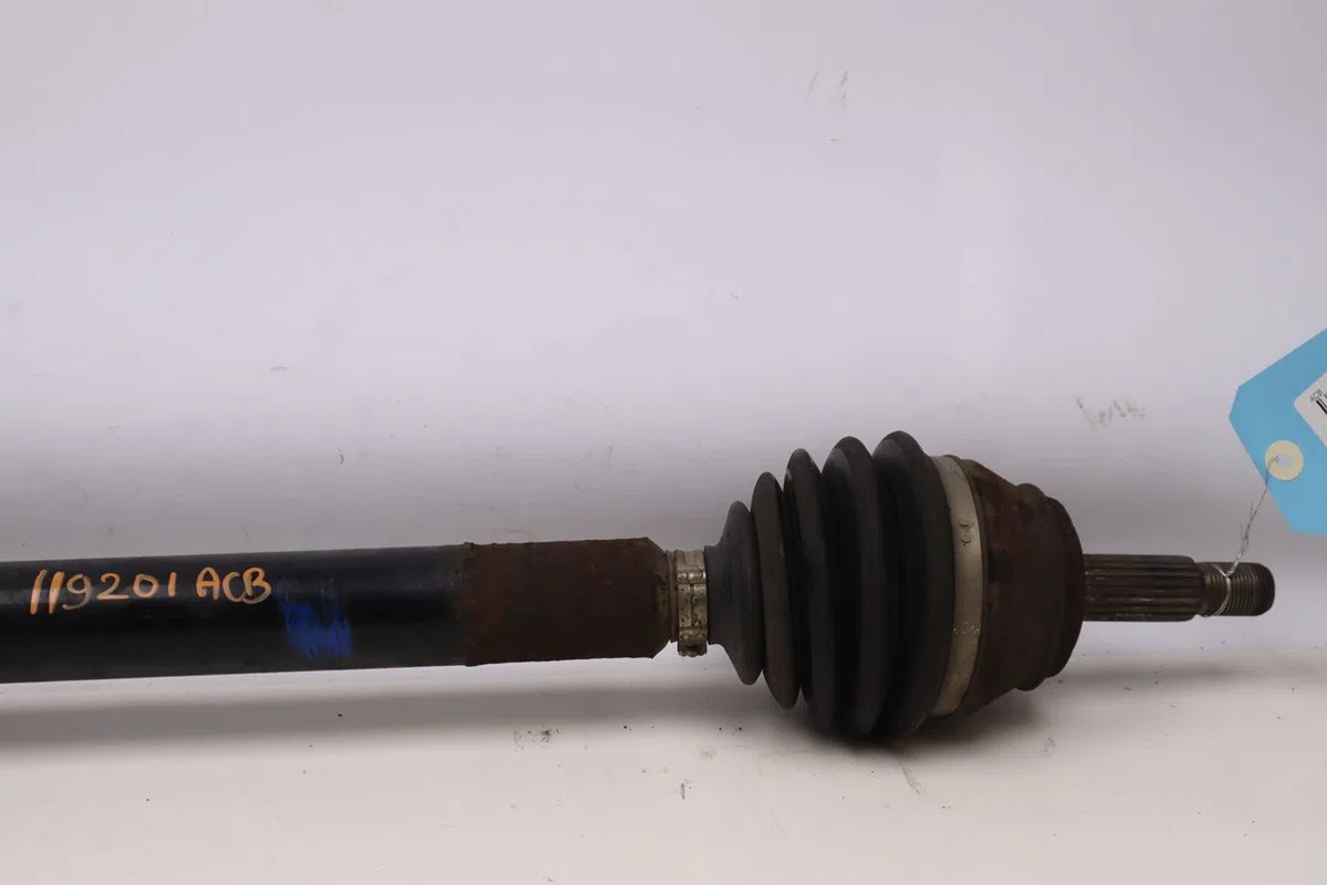 Transmission avant droite Volkswagen GOLF III (1H1) 1.8 (1991-1997) 5 portes occasion
