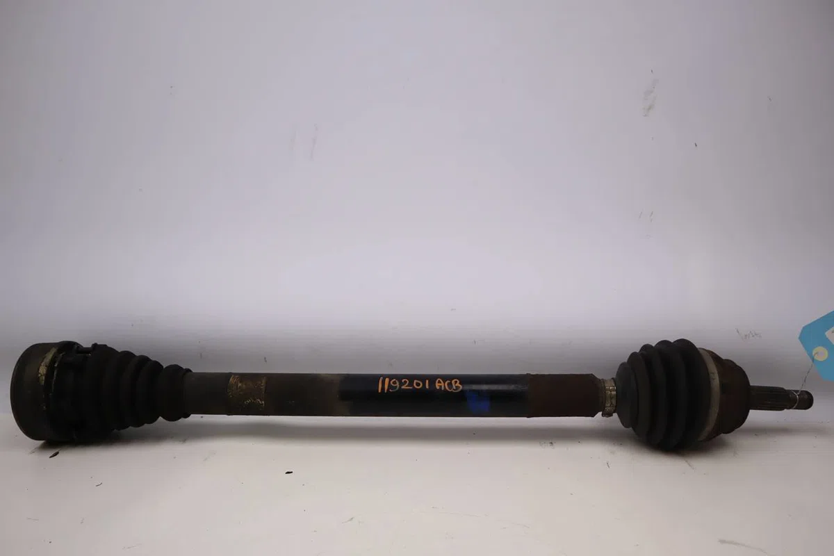 Transmission avant droite Volkswagen GOLF III (1H1) 1.8 (1991-1997) 5 portes occasion