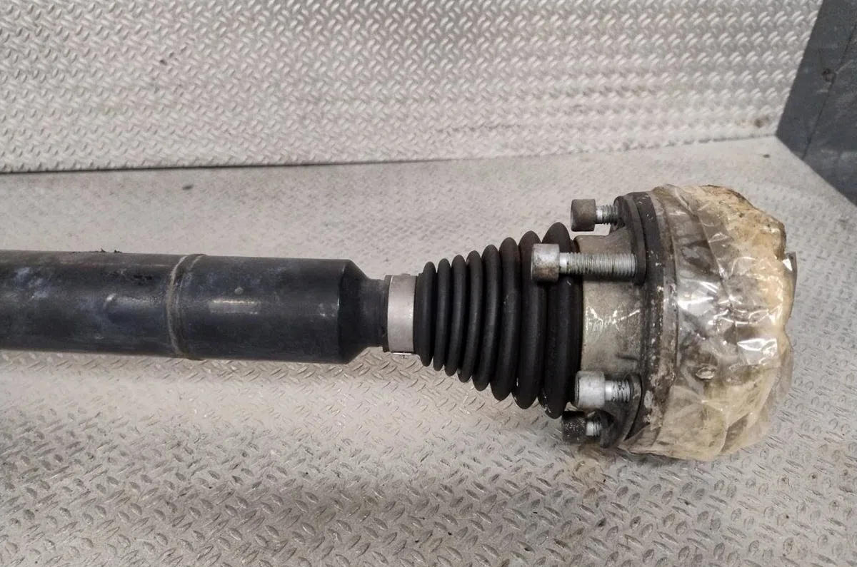 Transmission avant droite Volkswagen GOLF VI (5K1) 2.0 tdi (2008-2013) 5 portes occasion