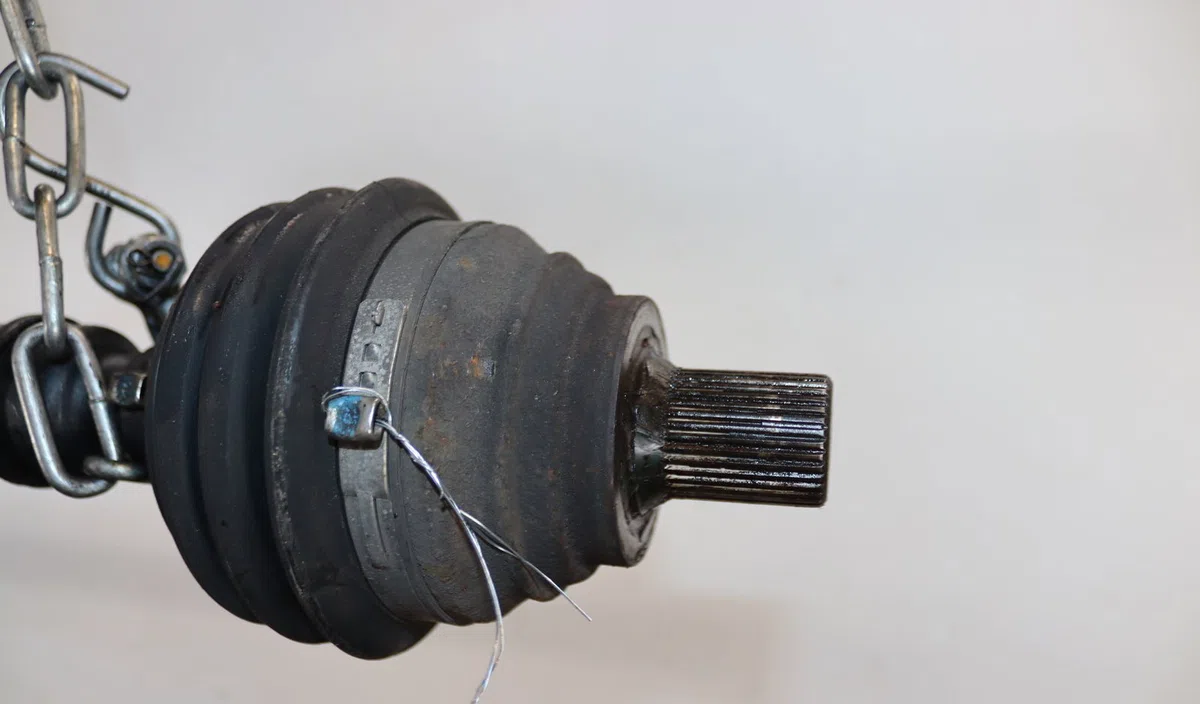 Transmission avant droite Volkswagen JETTA III (1K2) 1.9 tdi (2005-2010) occasion