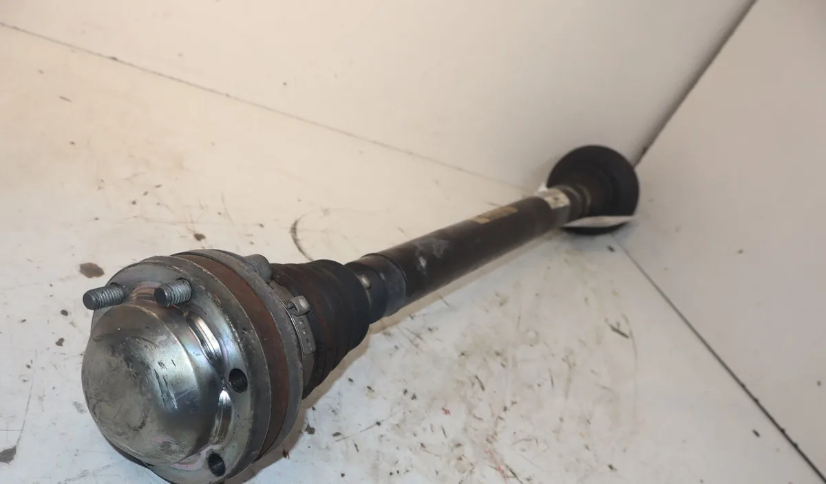 Transmission avant droite Volkswagen PASSAT B6 (3C2) 2.0 tdi 16v (2005-2010) occasion