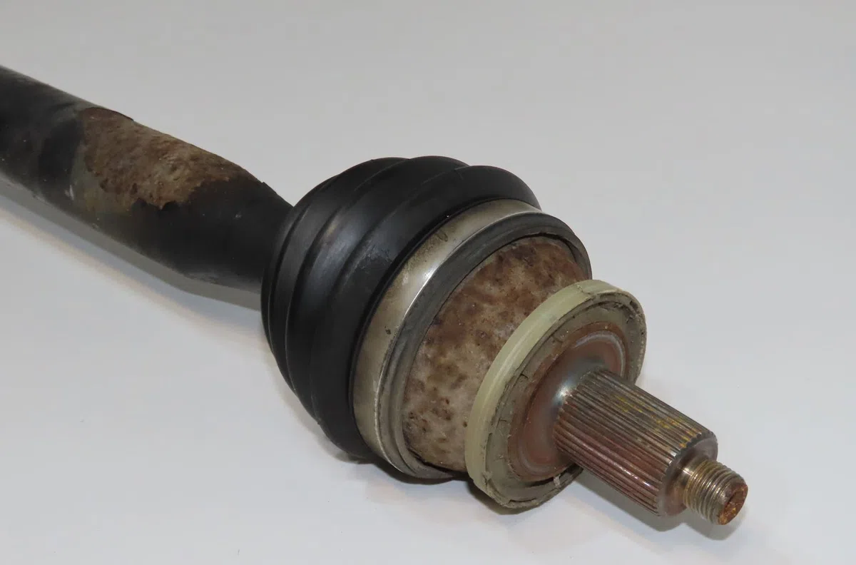 Transmission avant droite Volkswagen POLO (9N_, 9A_) 1.2 12v (2001-2007) occasion