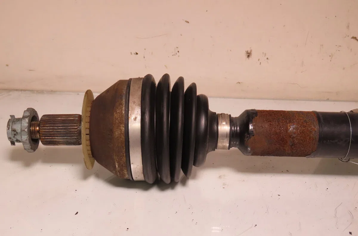 Transmission avant droite Volkswagen POLO V (6R1, 6C1) 1.4 tdi (2014) occasion