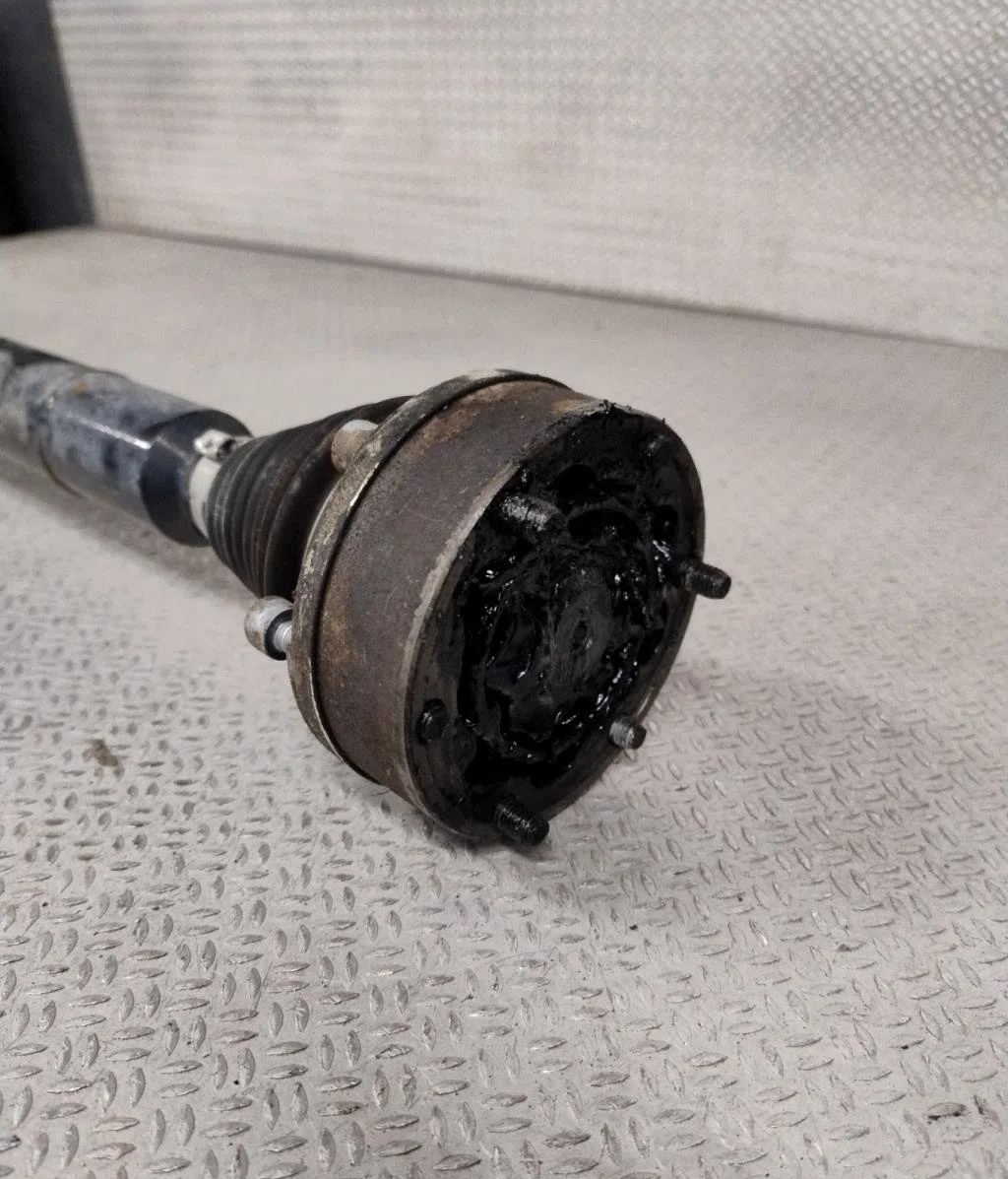 Transmission avant droite Volkswagen POLO V (6R1, 6C1) 1.6 tdi (2009) 5 portes occasion