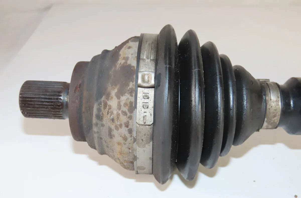 Transmission avant droite Volkswagen SCIROCCO III (137, 138) 2.0 tdi (2010-2017) occasion