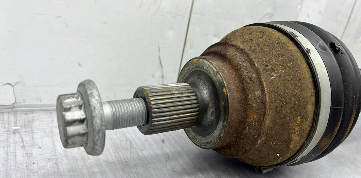 Transmission avant droite VOLKSWAGEN T-ROC PHASE 1 occasion