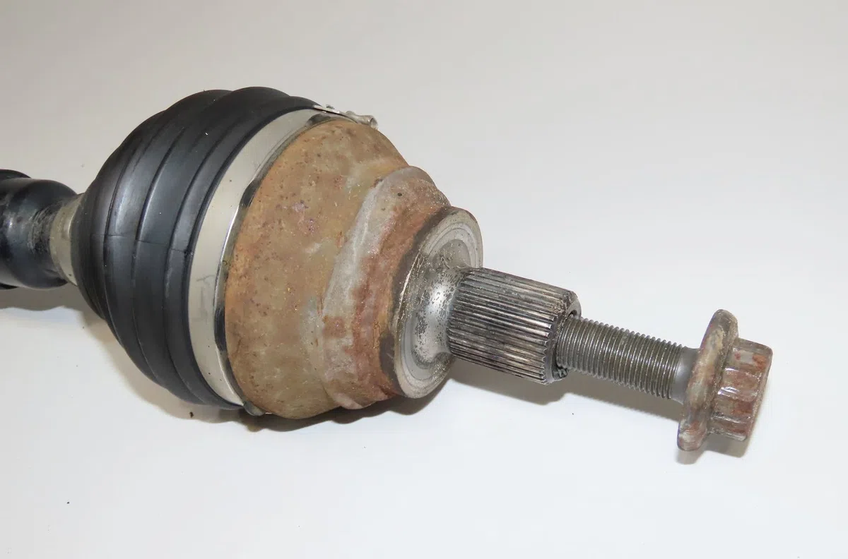 Transmission avant droite Volkswagen TOURAN (5T1) 1.6 tdi (2015-2016) occasion