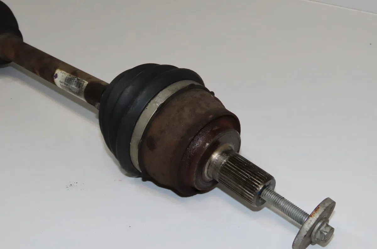 Transmission avant droite Volvo V40 Cross Country (526) D2 (2012-2016) occasion