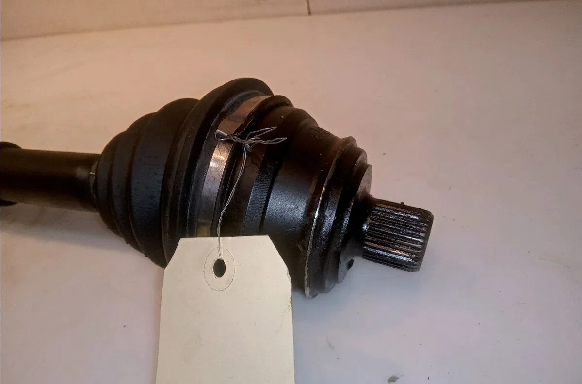 Transmission avant gauche AUDI 80 III 1994 occasion