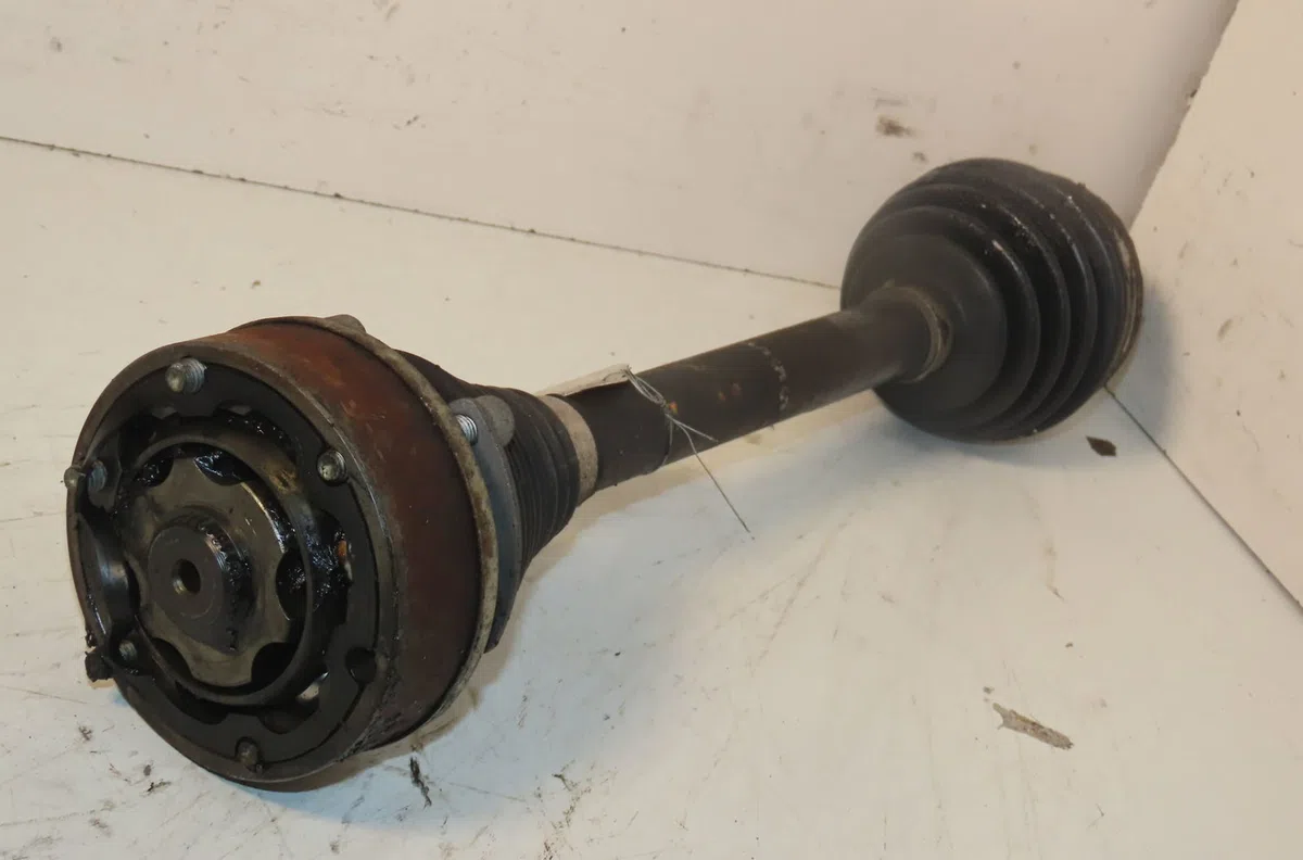 Transmission avant gauche Audi A1 (8X1, 8XK) 1.2 tfsi (2010-2015) occasion
