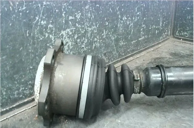 Transmission avant gauche Audi A6 C5 (4B2) 2.5 tdi quattro (1997-2005) occasion