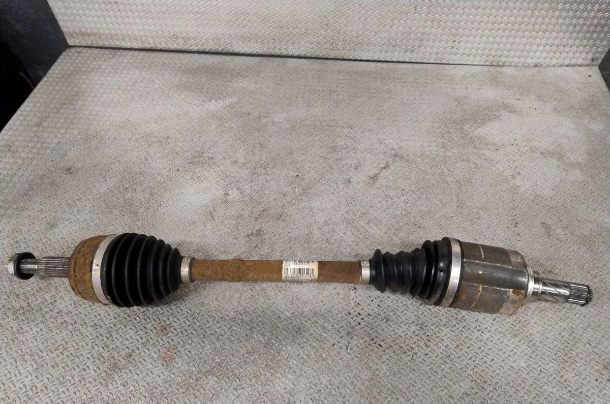 Transmission avant gauche DACIA DUSTER 1  DUSTER 1 PHASE 1 occasion