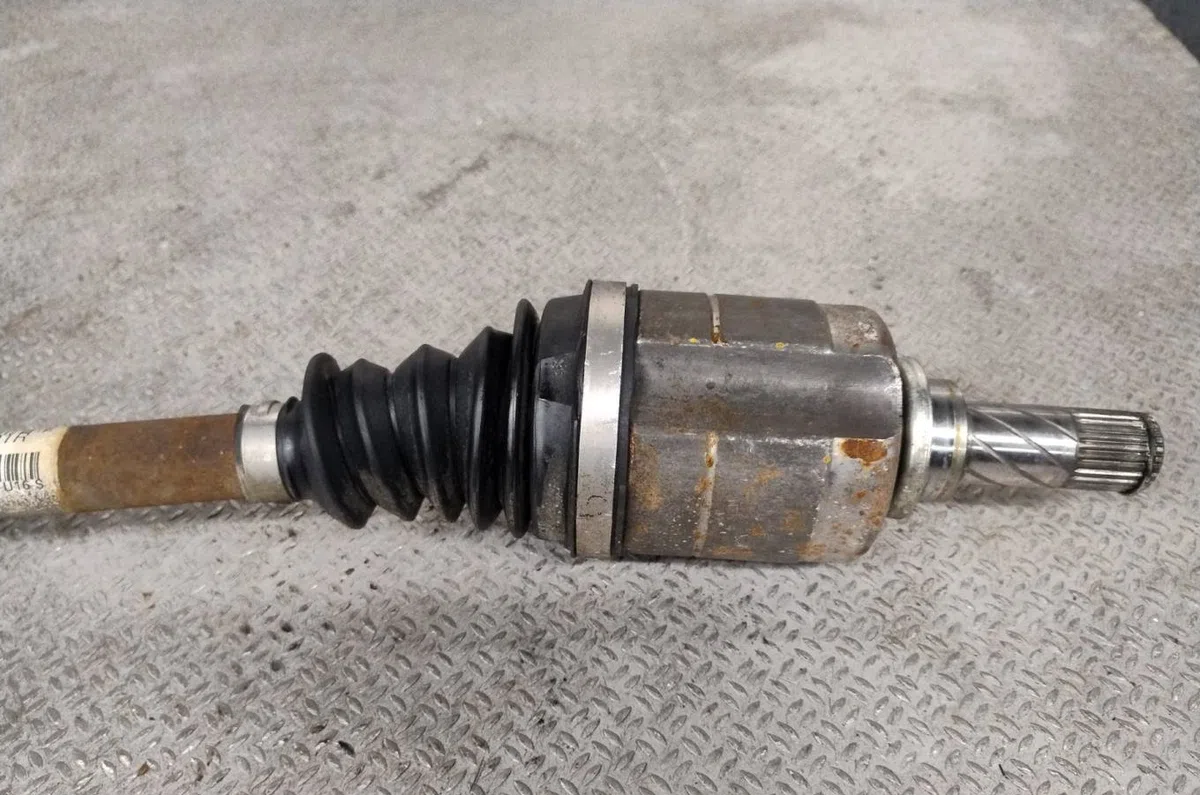 Transmission avant gauche DACIA DUSTER 1  DUSTER 1 PHASE 1 occasion