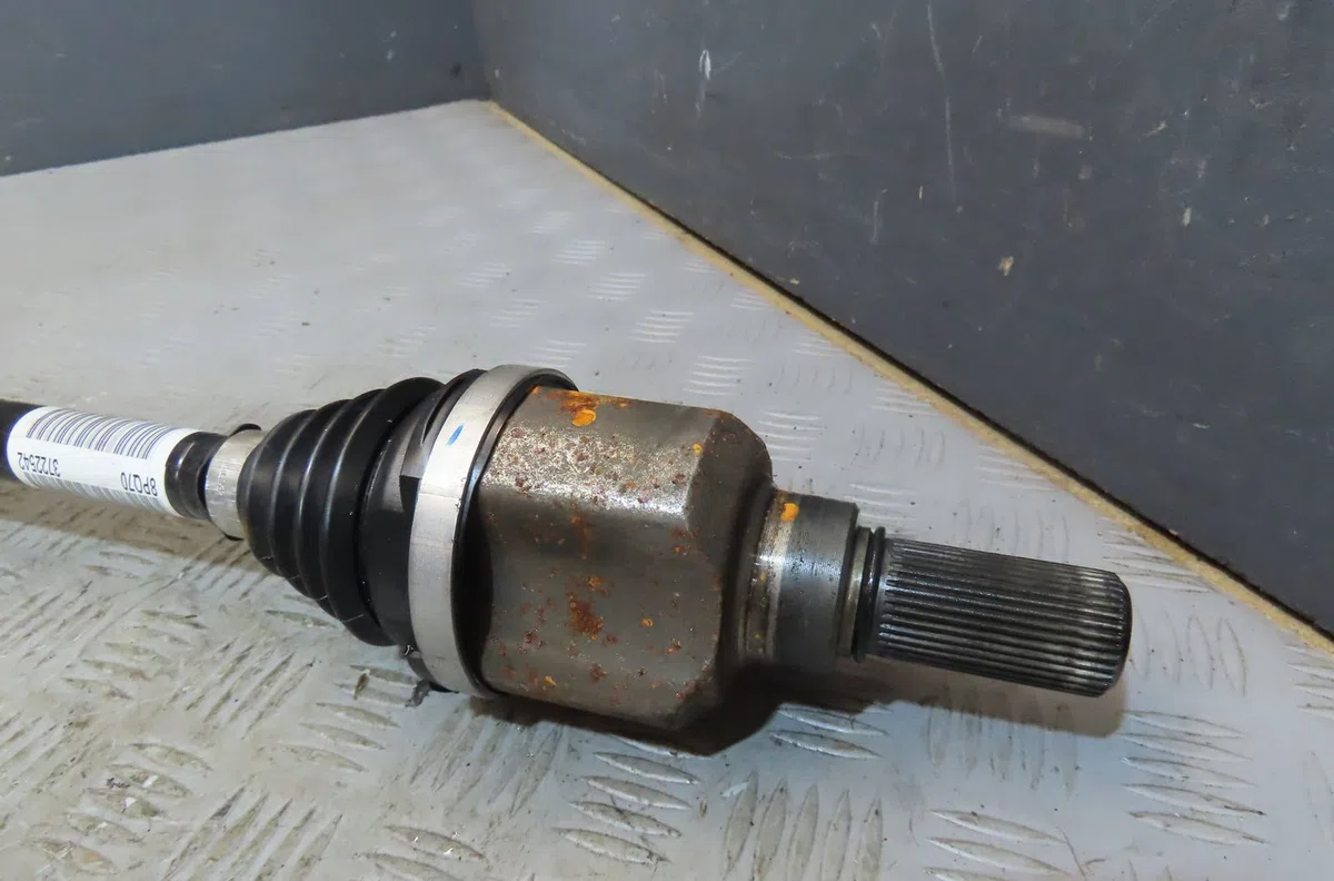 Transmission avant gauche Ds DS 4 II (F_, FB_, F3_) Bluehdi 130 (fbyhzt) (2021) occasion