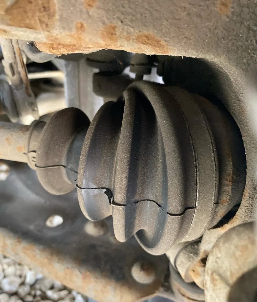 Transmission avant gauche FORD FIESTA 4 PHASE 1 occasion