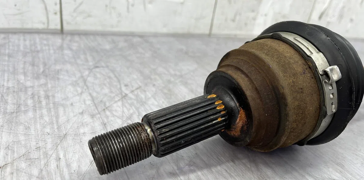 Transmission avant gauche FORD FIESTA 6 PHASE 2 occasion