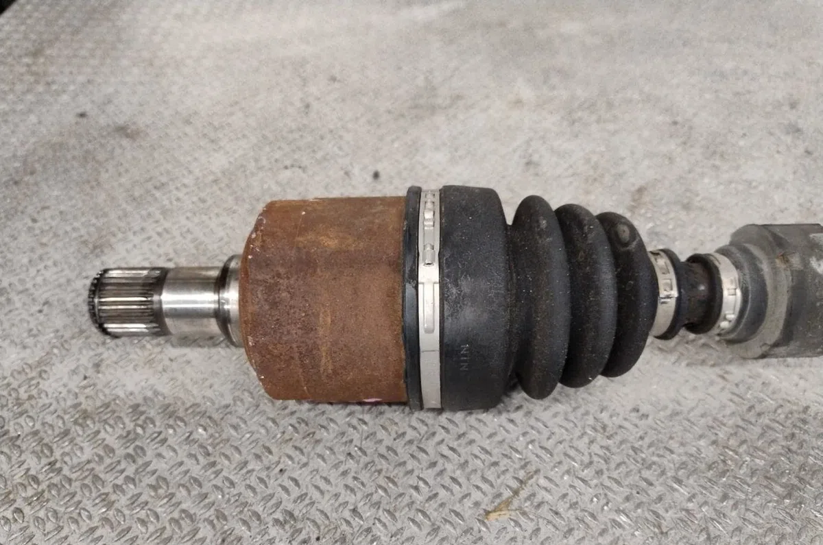 Transmission avant gauche HONDA CIVIC 8  CIVIC 8 PHASE 1 occasion