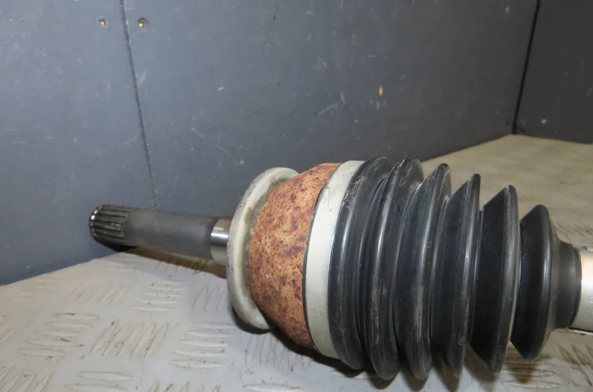 Transmission avant gauche Isuzu D-MAX II (TFR, TFS) 2.5 crdi 4x4 (tfs86j) (2012) occasion