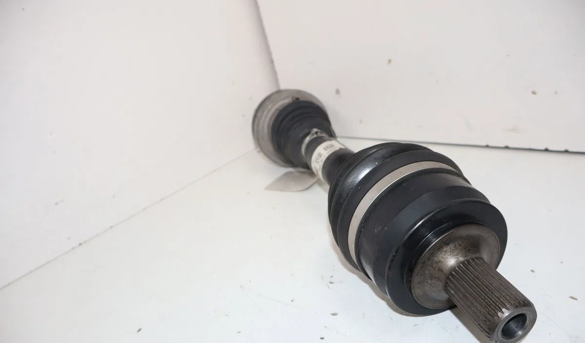 Transmission avant gauche Mercedes-benz CLASSE GLA (X156) Gla 200 (156.943) (2013) occasion