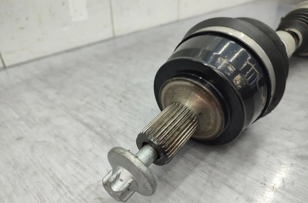 Transmission avant gauche MERCEDES CLASSE A 176 PHASE 1 occasion