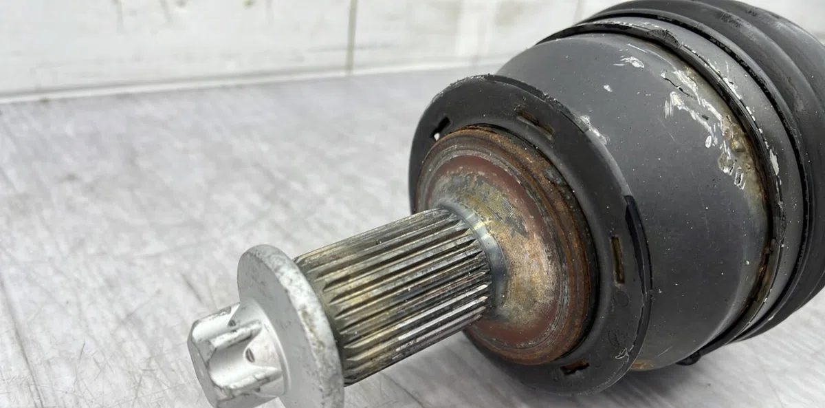 Transmission avant gauche MERCEDES CLASSE GLA 156 PHASE 1 occasion