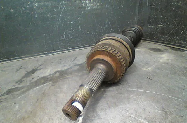 Transmission avant gauche Nissan ALMERA TINO (V10) 2.2 dci (2000-2006) occasion