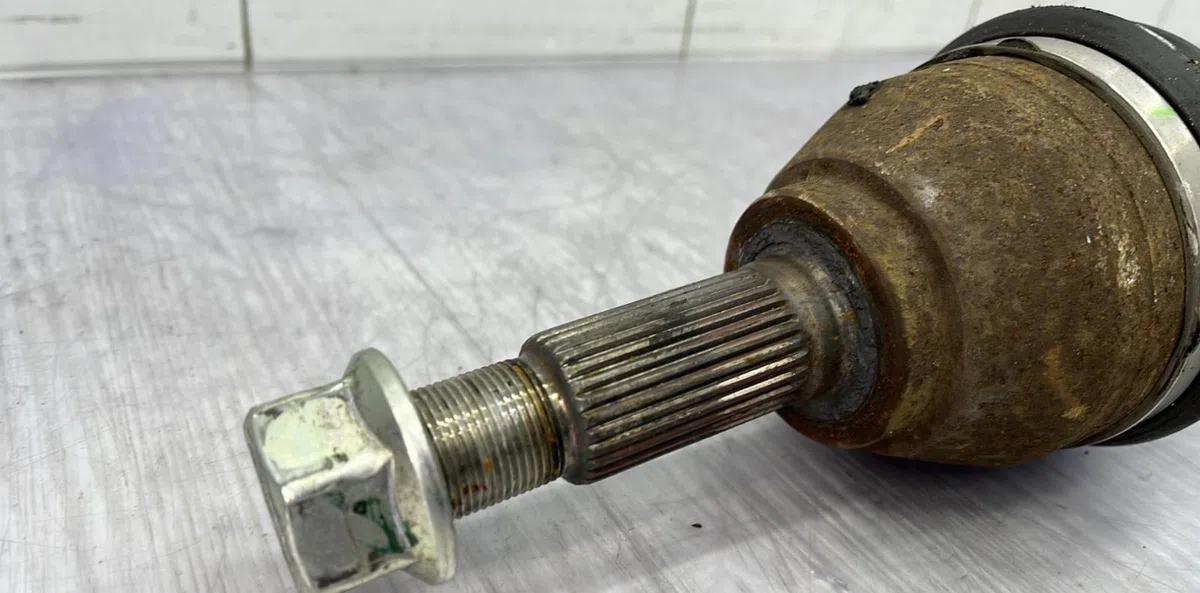 Transmission avant gauche NISSAN JUKE 1 PHASE 1 occasion