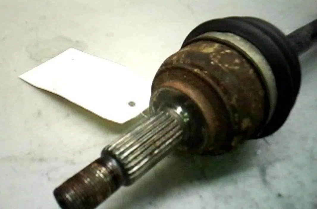 Transmission avant gauche Nissan MICRA III (K12) 1.4 16v (2003-2010) occasion