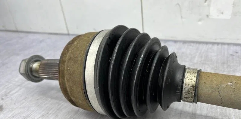 Transmission avant gauche NISSAN NV400 occasion