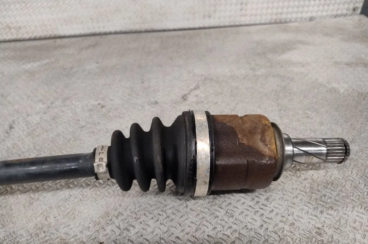 Transmission avant gauche Opel CORSA D (S07) 1.2 (l08, l68) (2006-2014) 5 portes occasion