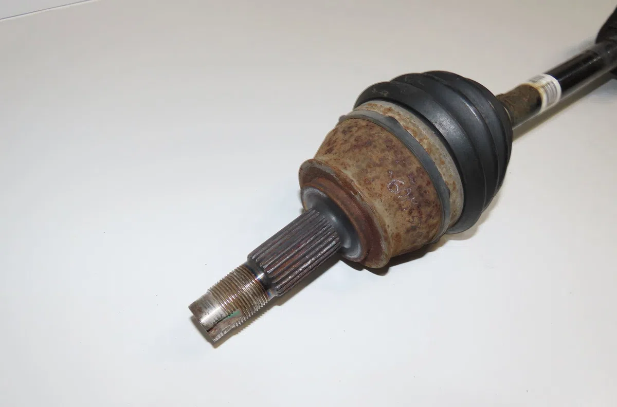 Transmission avant gauche Opel CORSA D (S07) 1.3 cdti (l08, l68) (2006-2014) 5 portes occasion