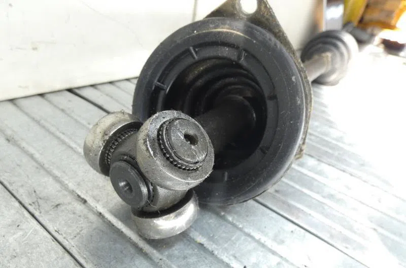 Transmission avant gauche OPEL VIVARO 1 PHASE 1 occasion