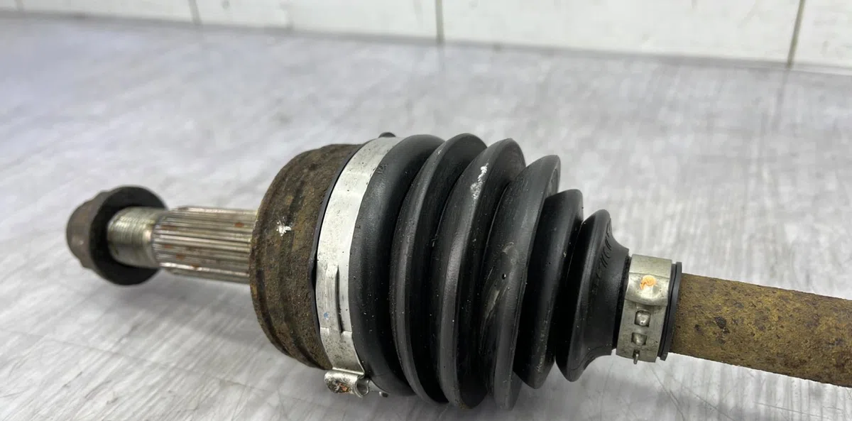 Transmission avant gauche PEUGEOT 107 PHASE 2 occasion