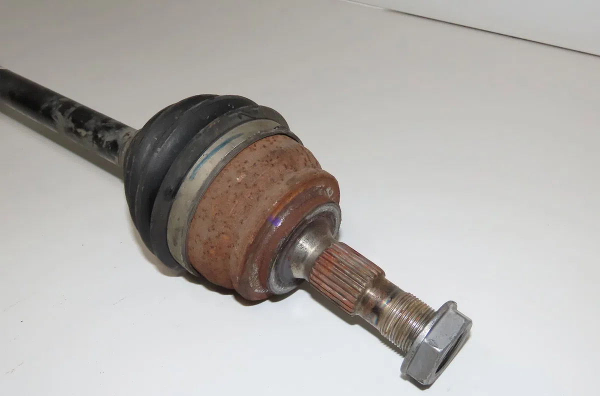 Transmission avant gauche Peugeot 2008 II (UD_, US_, UY_, UK_) 1.2 puretech 100 (2019) occasion