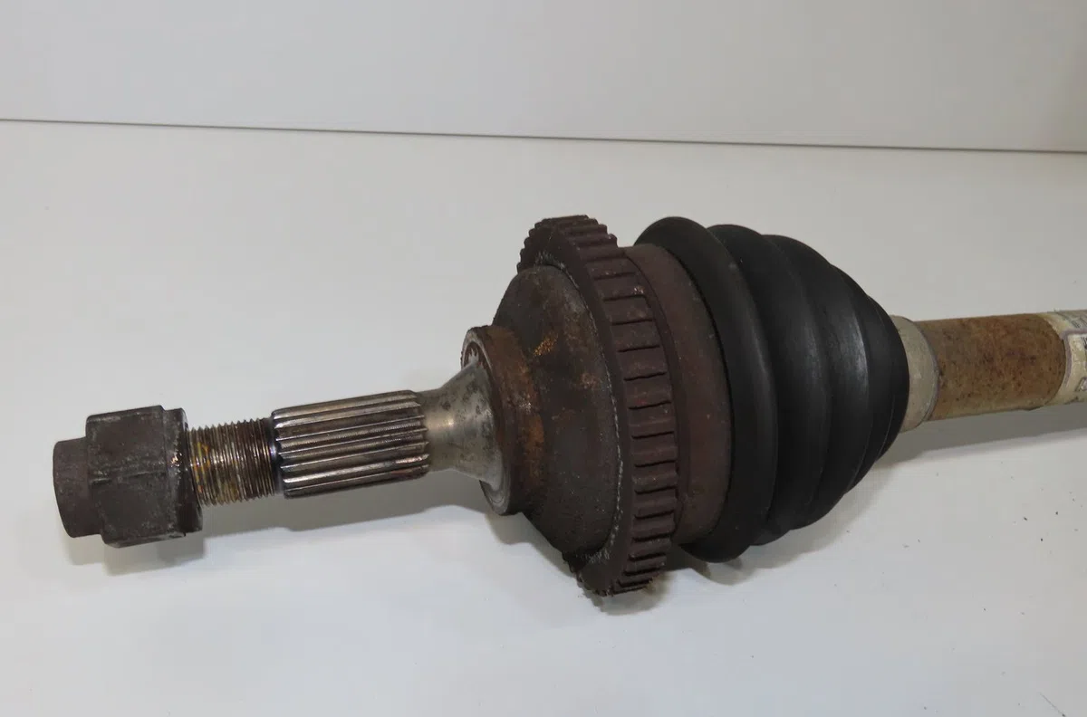 Transmission avant gauche Peugeot 206 3-5 portes (2A-C) 1.4 i (1998-2012) 3 portes occasion