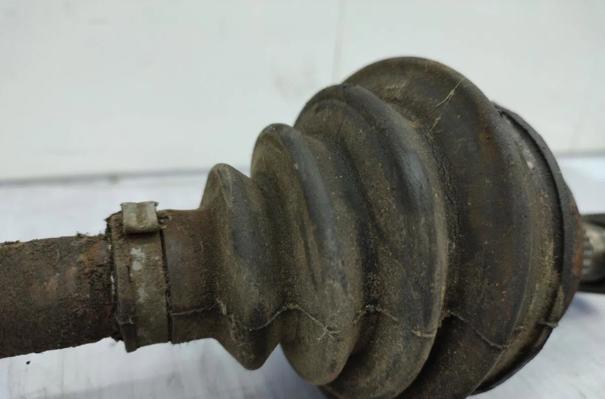 Transmission avant gauche PEUGEOT 305 PHASE 2 occasion