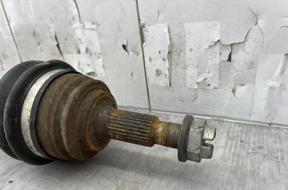 Transmission avant gauche PEUGEOT 308 2 PHASE 1 occasion