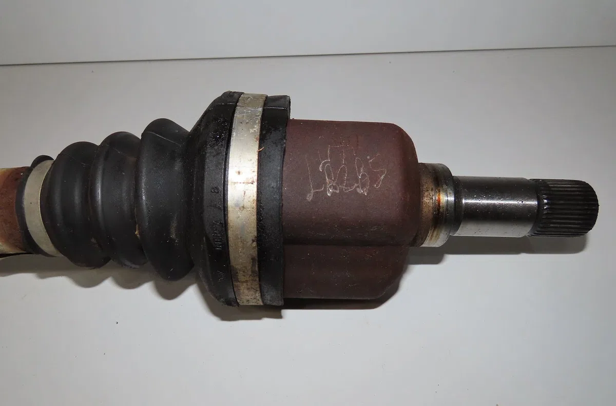 Transmission avant gauche Peugeot 407 Coupé (6C_) 2.0 hdi (2005) occasion