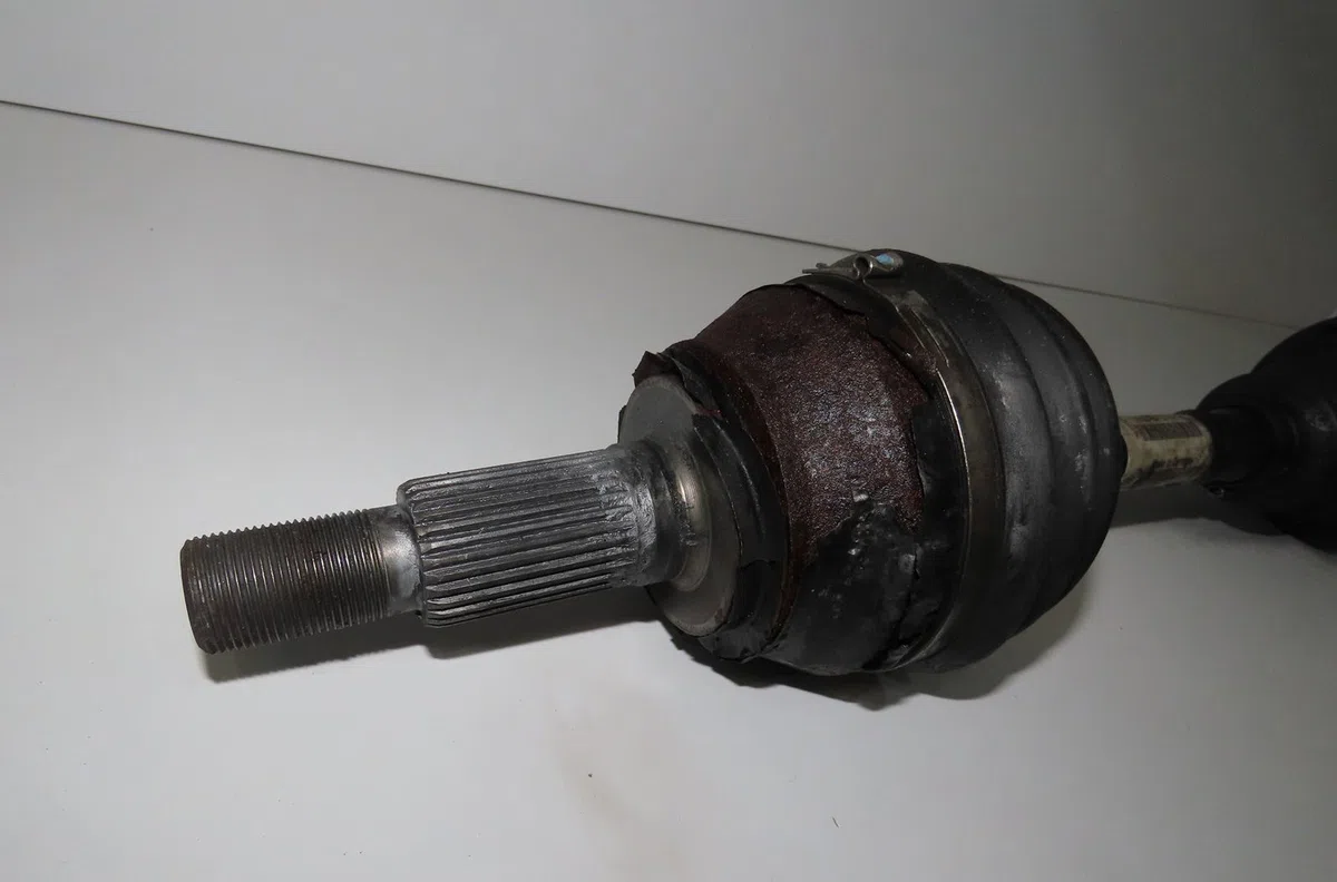 Transmission avant gauche Porsche CAYENNE (9PA) Turbo 4.5 (2002-2007) occasion