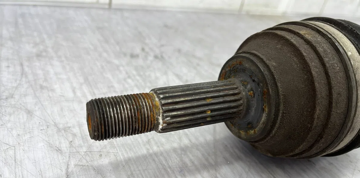 Transmission avant gauche RENAULT CLIO 2 PHASE 1 occasion
