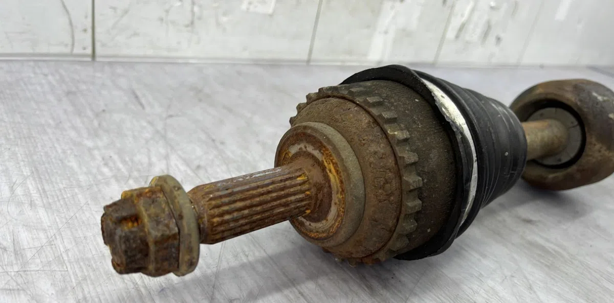Transmission avant gauche RENAULT CLIO 2 PHASE 2 occasion